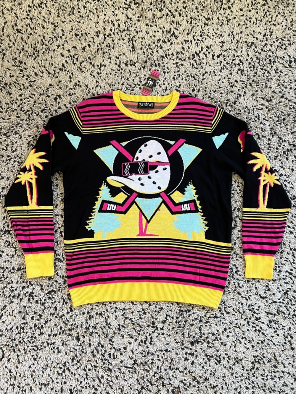 Mighty Ducks Hockey NHL Retro Sweater Colorful Crewneck Black Pink Men’s Size XL